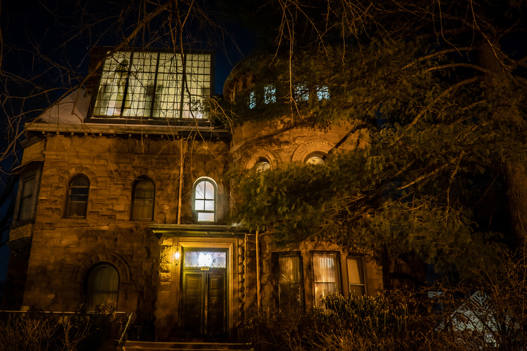 St. Paul: Twin Cities Haunts Ghost Walking Tour Mansions of Mystery 1.5-Hour Standard Tour