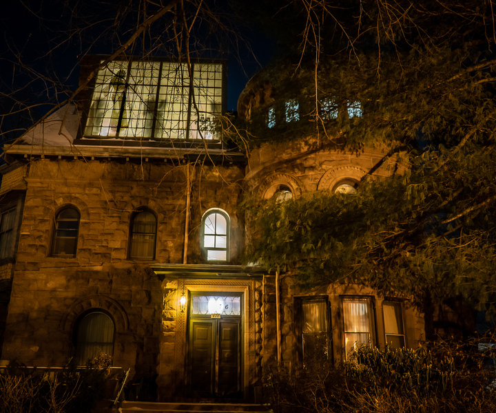 St. Paul: Mansions of Mystery Twin Cities Ghost Walking Tour