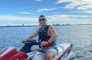 Miami: Biscayne Bay 1 Stunde Jet Skiing + Pontonbootfahrt