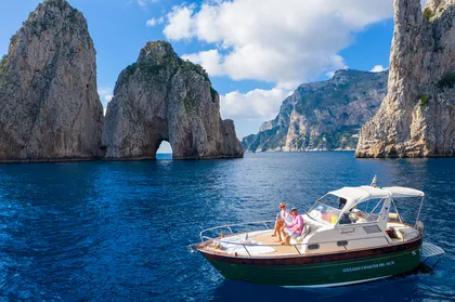 Von Sorrento aus: Positano und Capri Bootsfahrt mit Limoncello