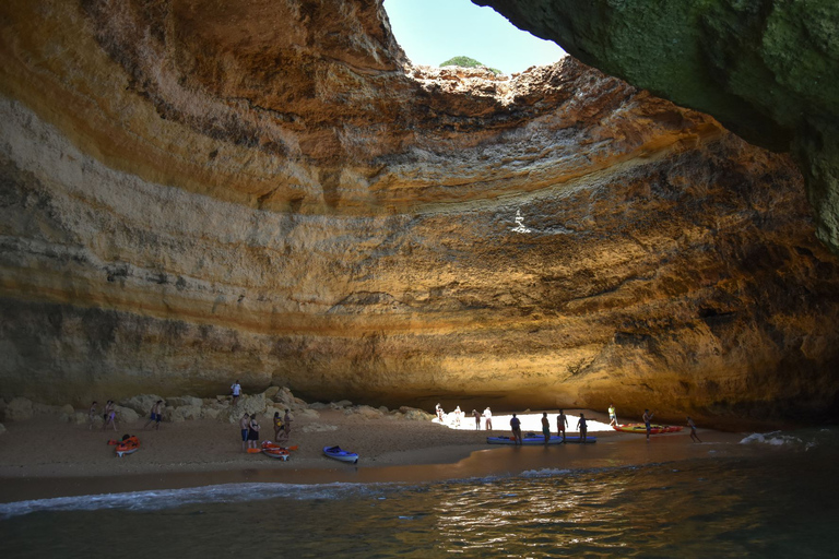 Från Lagos: Benagil Cave och kustkryssning med katamaranFrån Lagos: Benagil-grottan och kustkryssning med katamaran