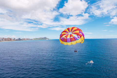 Honolulu: wędrówka po Diamond Head i parasail o wschodzie słońca