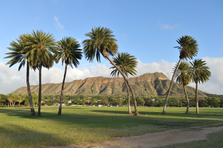 Honolulu: wędrówka po Diamond Head i parasail o wschodzie słońca