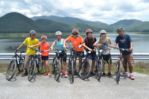 Au départ de Chiang Mai : Circuit cycliste de la vallée de Mae Taeng et des chutes d&#039;eau