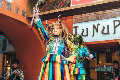 Cusco: Folkloric Andean Show & Tunupa Experience