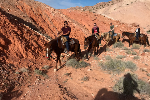 Henderson: excursion à cheval dans le désert avec petit-déjeunerLas Vegas : balade à cheval avec petit-déjeuner