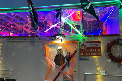 Wrocław: Halloween-boottocht met verwarmd schip