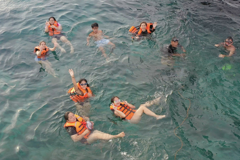 Boracay: Festa de barco ao pôr do sol com lanches