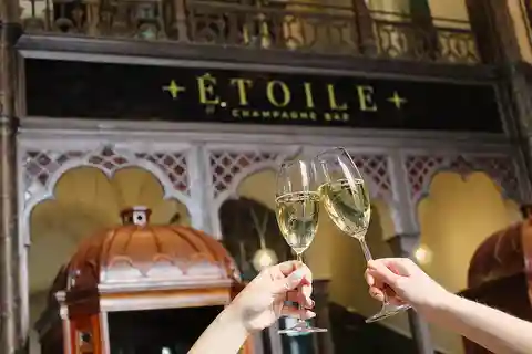 Budapest: Champagneprovning på Étoile Champagne Bar & Snacks