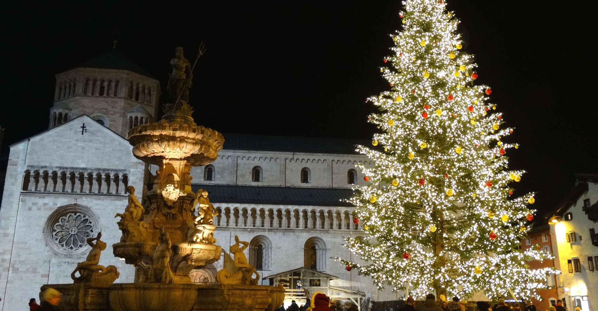 Trento private tour, medieval atmosphere of lovely old town - Housity