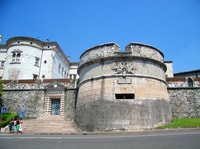 Trento private tour, medieval atmosphere of lovely old town - Housity