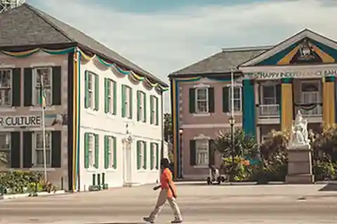Nassau: Private Historic Landmarks Walking Tour