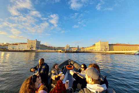 Lisbona: Tour in motoscafo al tramonto o alla luce del giorno