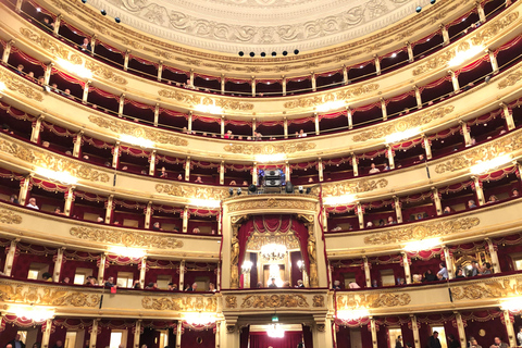 Milão: Visita guiada sem fila ao Duomo e ao Museu La ScalaExcursão Guiada à Catedral de Milão e ao Teatro La Scala