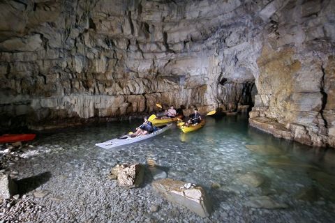 Pula : Excursion de snorkeling, de natation et de kayak avec la grotte bleue
