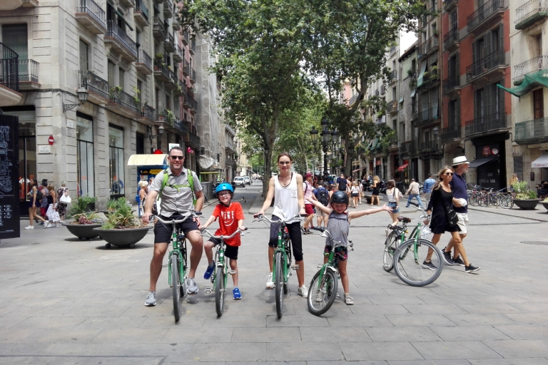 Barcelona: Fahrradtour für FamilienGemeinsame Gruppentour