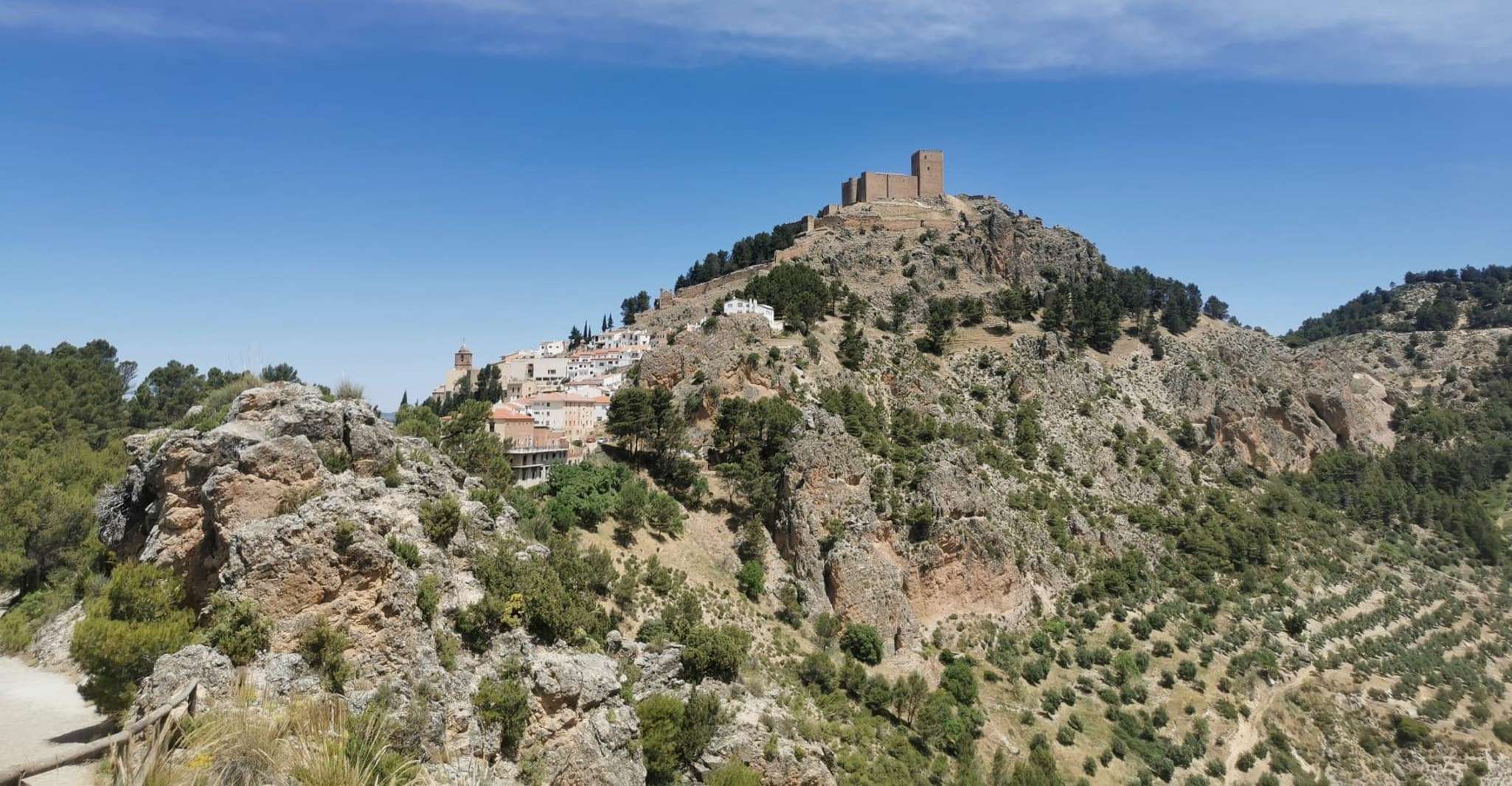 Visita guiada al Castillo de Segura de la Sierra - Hizvo
