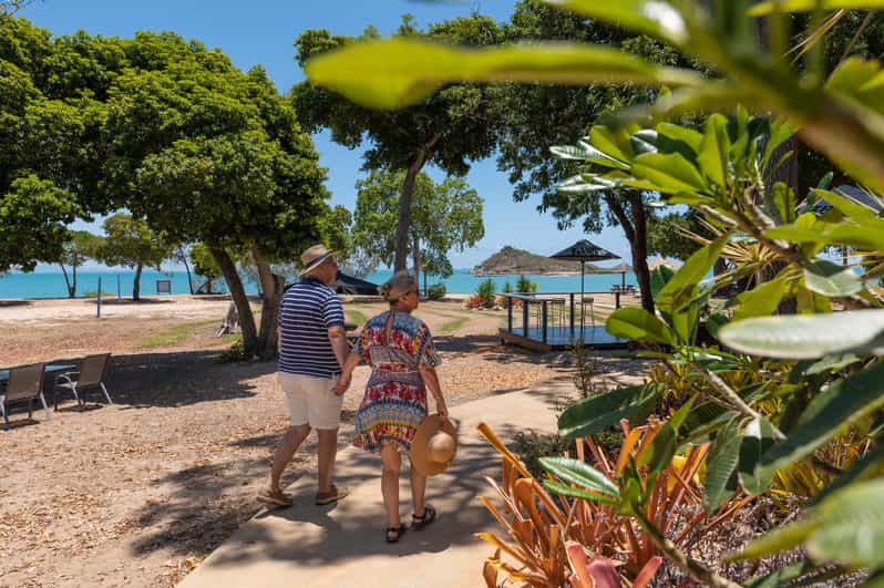 Van Airlie Beach Whitsunday Hinterland en Beach Bus Tour GetYourGuide