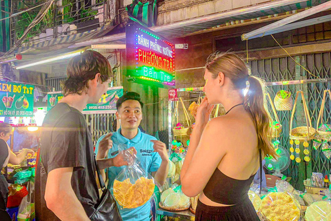 Saigon: Street Food Tasting &amp; Sightseeing Tour by Motorbike12 Tastings and Sightseeing with Meeting Point