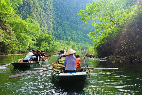 Hanoi: Ninh Binh Jeep Tour to Bich Dong, Trang An, Mua Cave