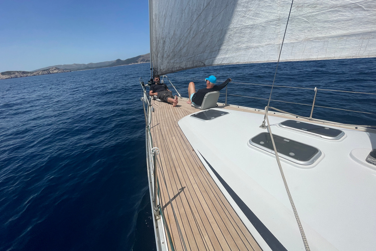 Alcudia: Sailing Yacht Excursion with Wine & Tapas Public Sailing Excursion