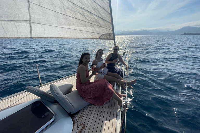 Ab Alcúdia: Segelyacht-Ausflug mit Wein & TapasGruppen-Segelausflug