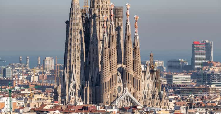 Barcelona: Sagrada Familia Entry Ticket with Audio Guide photo 14