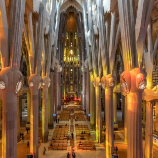 Barcelona: Sagrada Familia -pääsylippu äänioppaalla