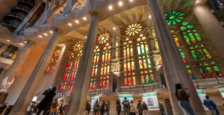 Barcelona: Sagrada Familia Entry Ticket with Audio Guide photo 9