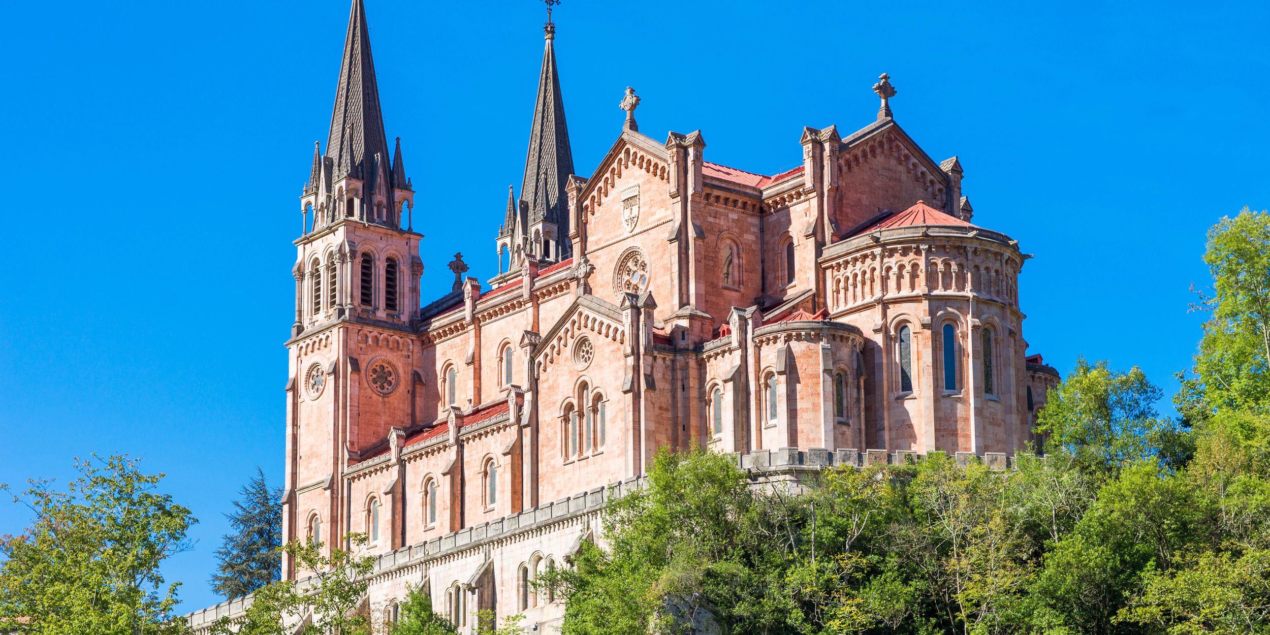 Von Gijón: Covadonga-Seen, Cangas de Onís und Lastres