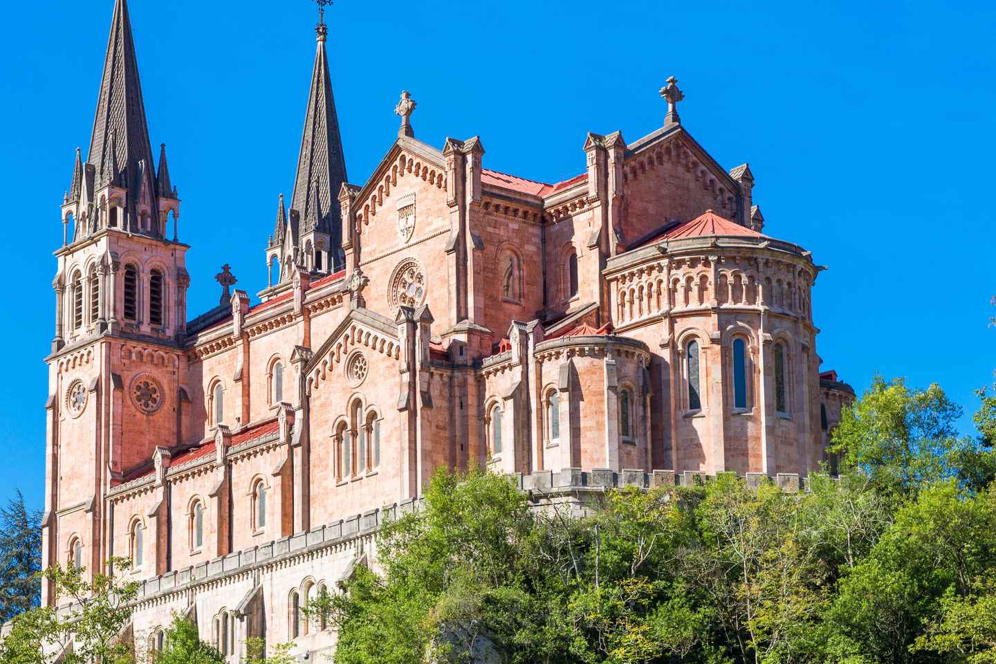 Desde Gijón: Excursión de un día a Covadonga, Cangas de Onís y Lastres