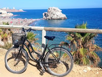 Malaga, Stadt-Fahrradverleih mit selbstgeführter Fahrradroute - Hizvo