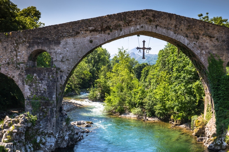 Von Cangas de Onis: Geführter Tagesausflug zu den Seen von CovadongaTour auf Spanisch