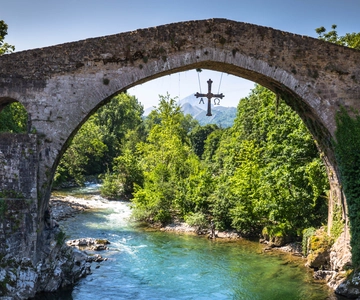 Desde Santander o Llanes: Lagos de Covadonga y Cangas de Onís