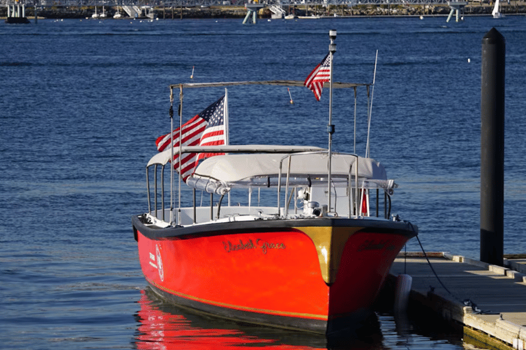 Portland: Maine Lighthouses Sightseeing Cruise with Drinks