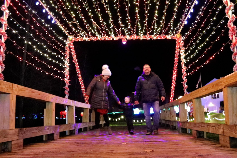 Derry, NH: LaBelle Lights Holiday Light Show Entry Ticket