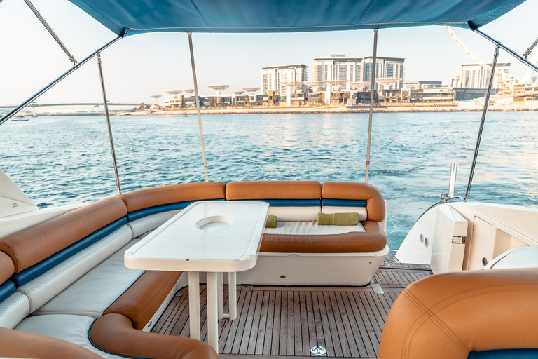 Dubai: Private Luxury Everest Yacht Cruise from Dubai Marina 1 Hour Cruise