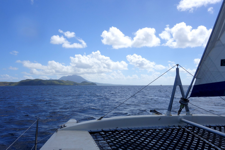 Vanuit Basseterre: St. Kitts en Nevis Cruise met Bar & LunchVan Basseterre: St. Kitts en Nevis Cruise met Bar & Lunch