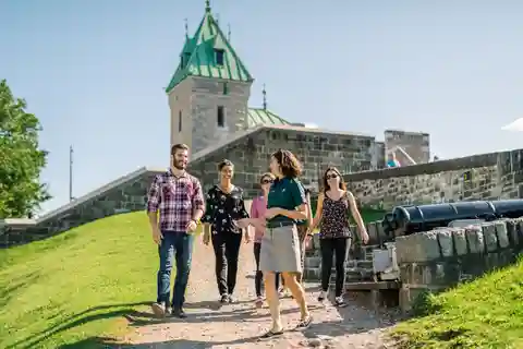Québec: Fortifications of Old Québec Guided Walking Tour