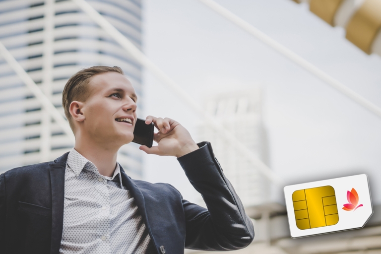 Dubai Airport: 5G/4G Tourist SIM Card for UAE Data and Calls 2 GB + 30 Minutes