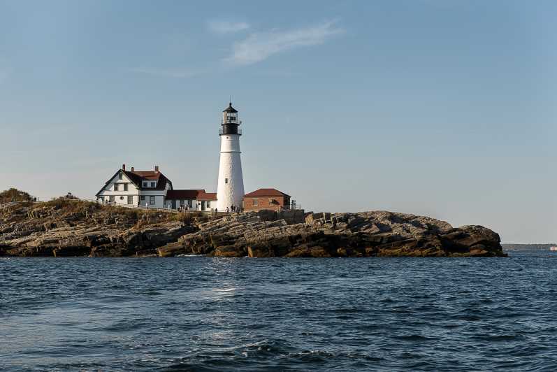 Portland: Sunset Lighthouse Cruise in Casco Bay with Drinks