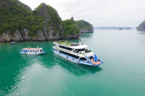 From Hanoi: Halong Bay Full-Day Cruise with Cave Kayaking
