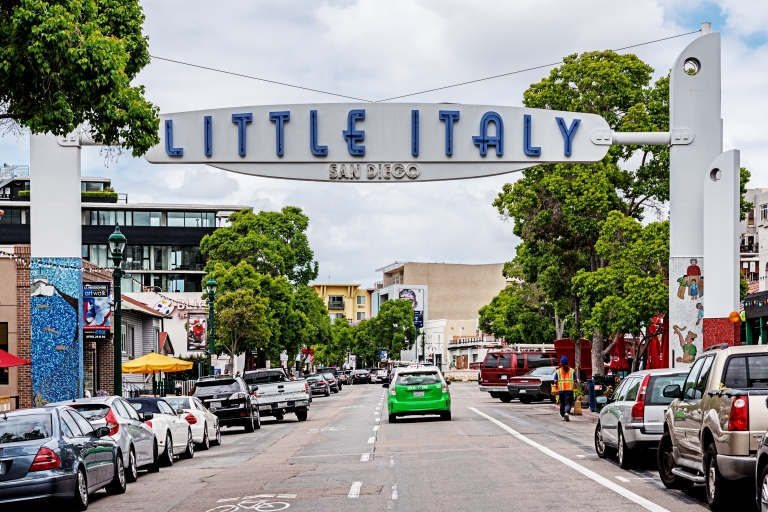 San Diego: Little Italy Booze and Bites Tour avec un local