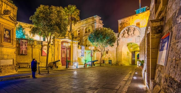 Mdina: Valletta Waterfront Area, Mdina, and Rabat Night Tour