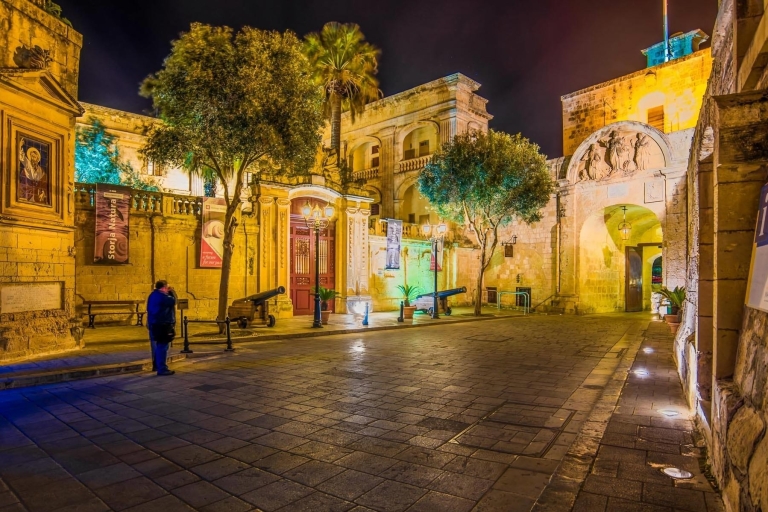 Valletta Waterfront Trip nocą z Rabatem i MdinaZ Valletty: Nocna wycieczka na nabrzeże z Rabatem i Mdiną