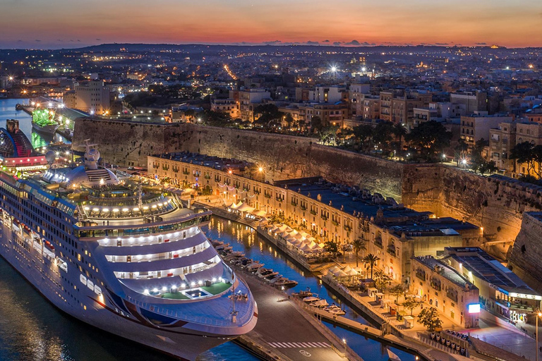 Valletta Waterfront Trip nocą z Rabatem i MdinaZ Valletty: Nocna wycieczka na nabrzeże z Rabatem i Mdiną