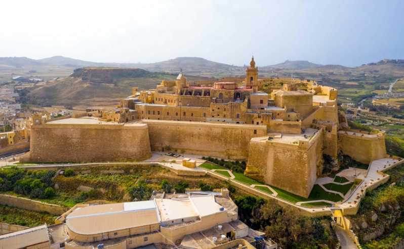Da Malta: Escursione di un giorno a Gozo con i templi di Ggantija