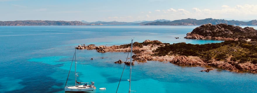 Archipel de la Maddalena : circuit dans les îles en voilier et déjeuner