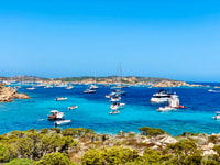 Archipel de Maddalena, visite de la voile et déjeuner de l'île - Housity