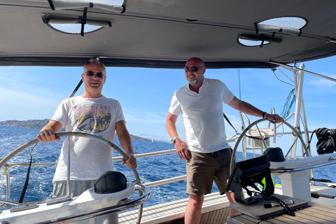 Maddalena Archipelago: Island-Hopping Sailing Tour and Lunch 14 m Standard Yacht departure from Palau